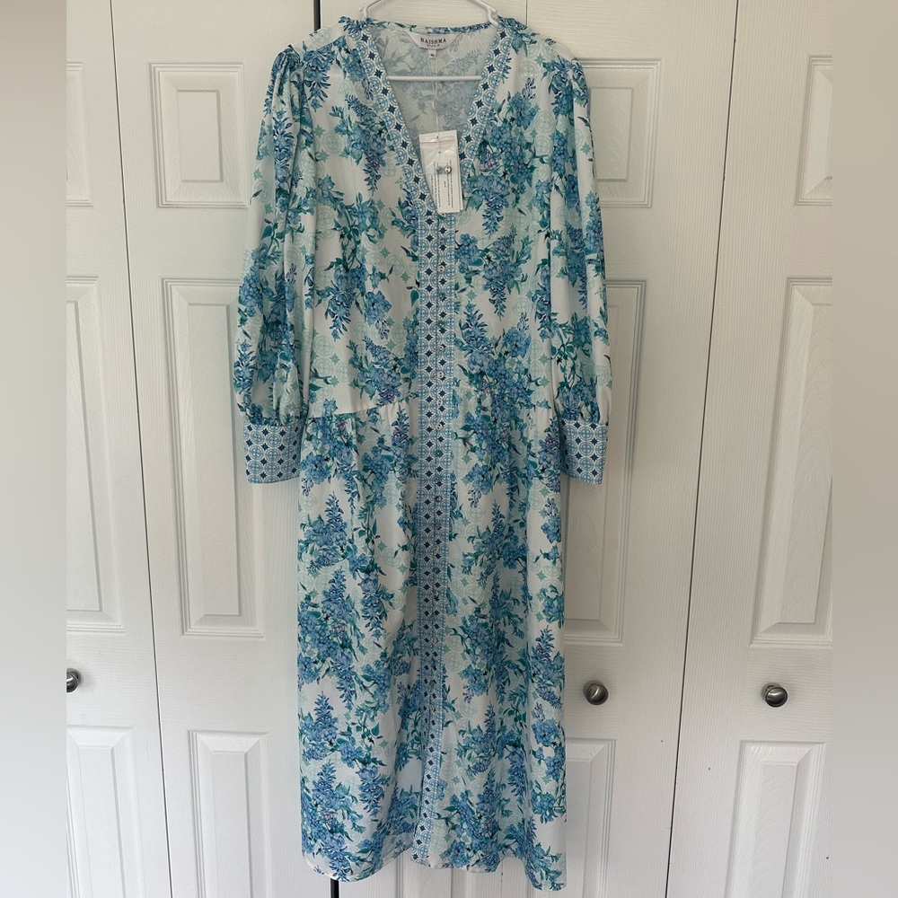 Raishma NWT Aaliyah Blue midi floral long sleeve dress with waist tie belt.